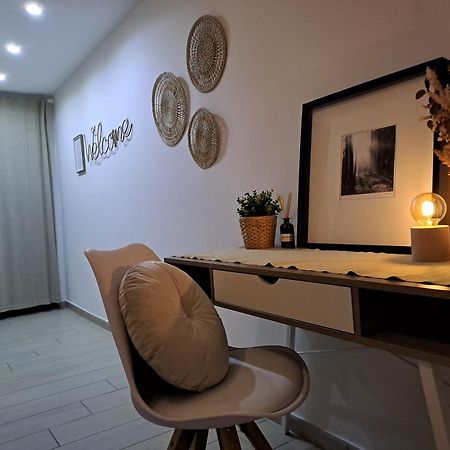 Fiumicino Airport Sunflower Room Ngoại thất bức ảnh