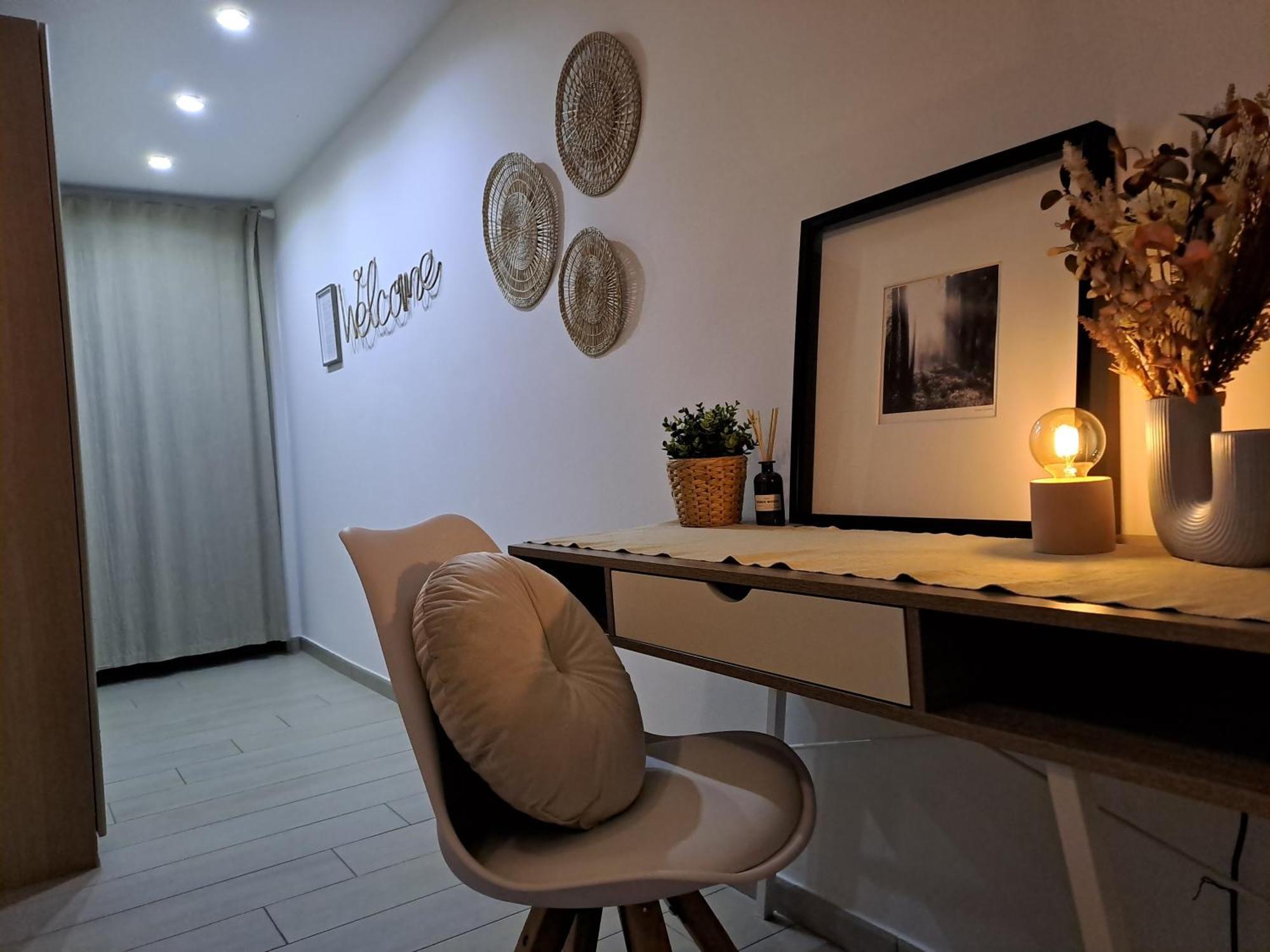 Fiumicino Airport Sunflower Room Ngoại thất bức ảnh