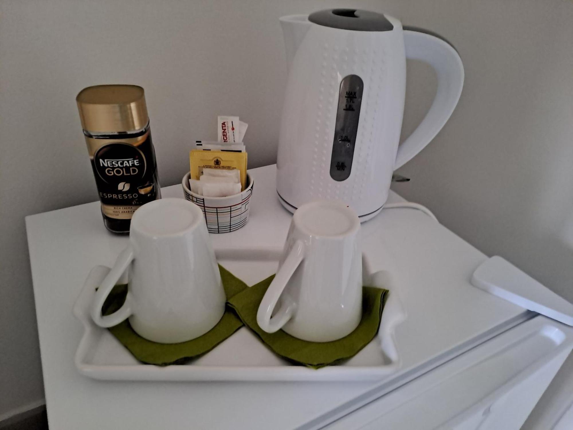 Fiumicino Airport Sunflower Room Ngoại thất bức ảnh